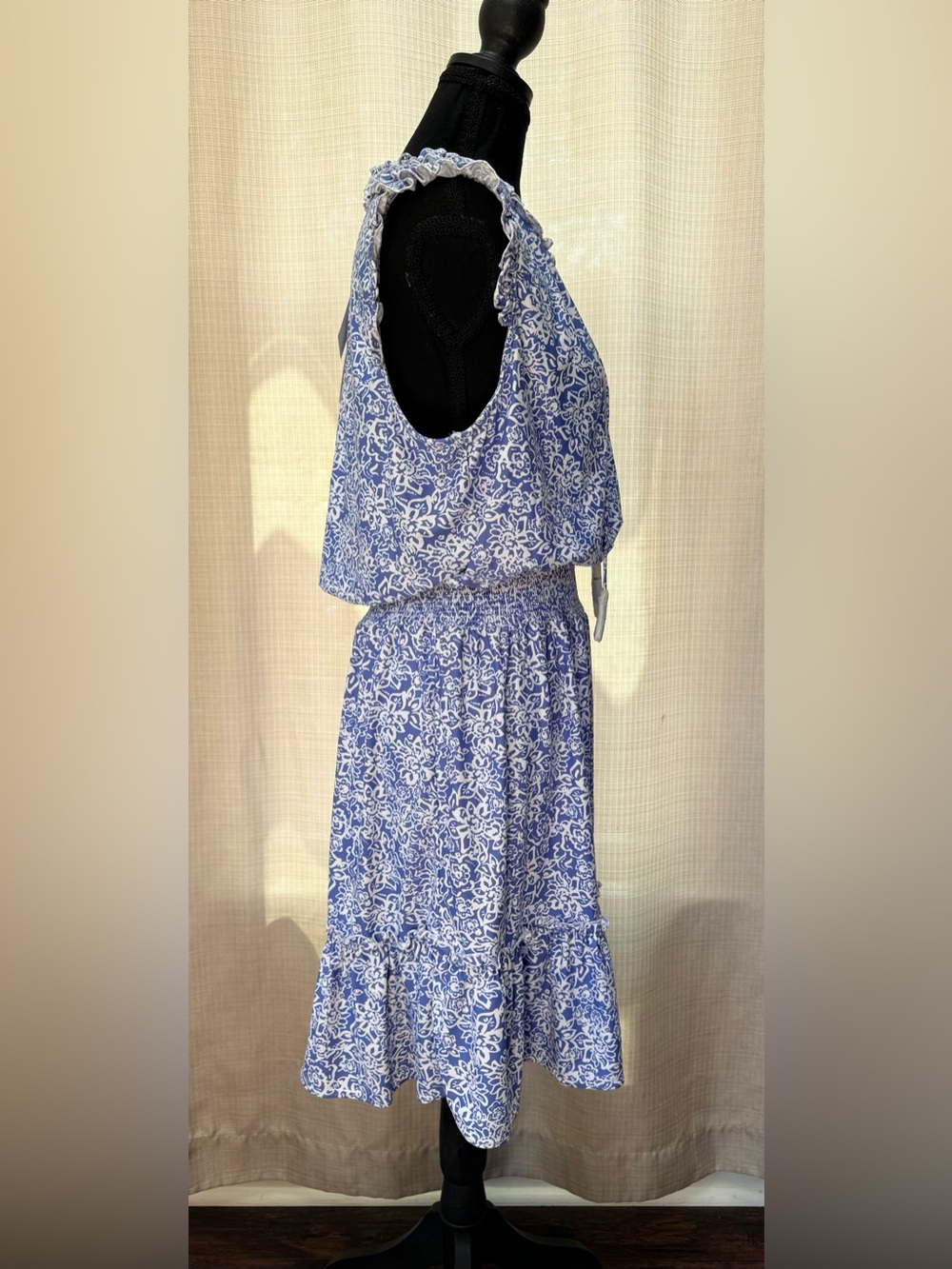 Cabana Life Lake Como Smocked Waist Sleeveless Blue Floral UPF 50 Dress Sz L NWT - Picture 9 of 15